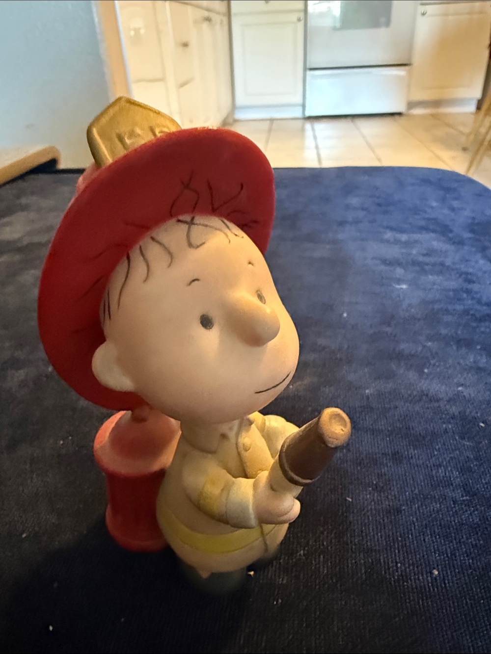 Hallmark peanuts, Pig Pen firefighter